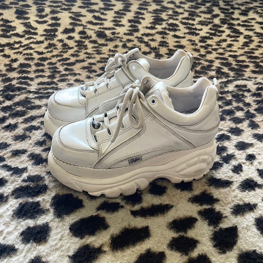 Buffalo London white sneakers size 38